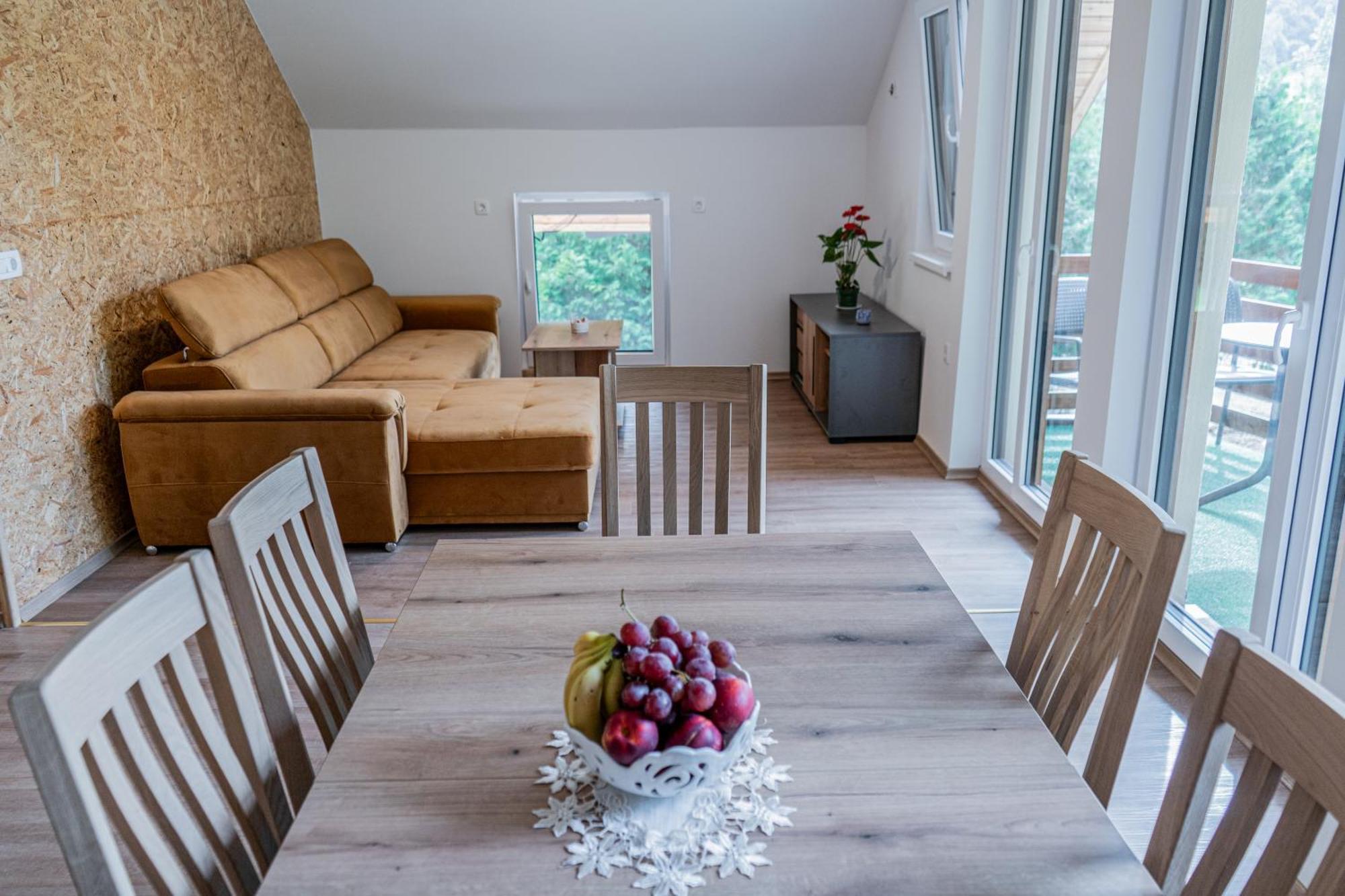 Ribnik Stari Trg Apartment Lesicno ห้อง รูปภาพ