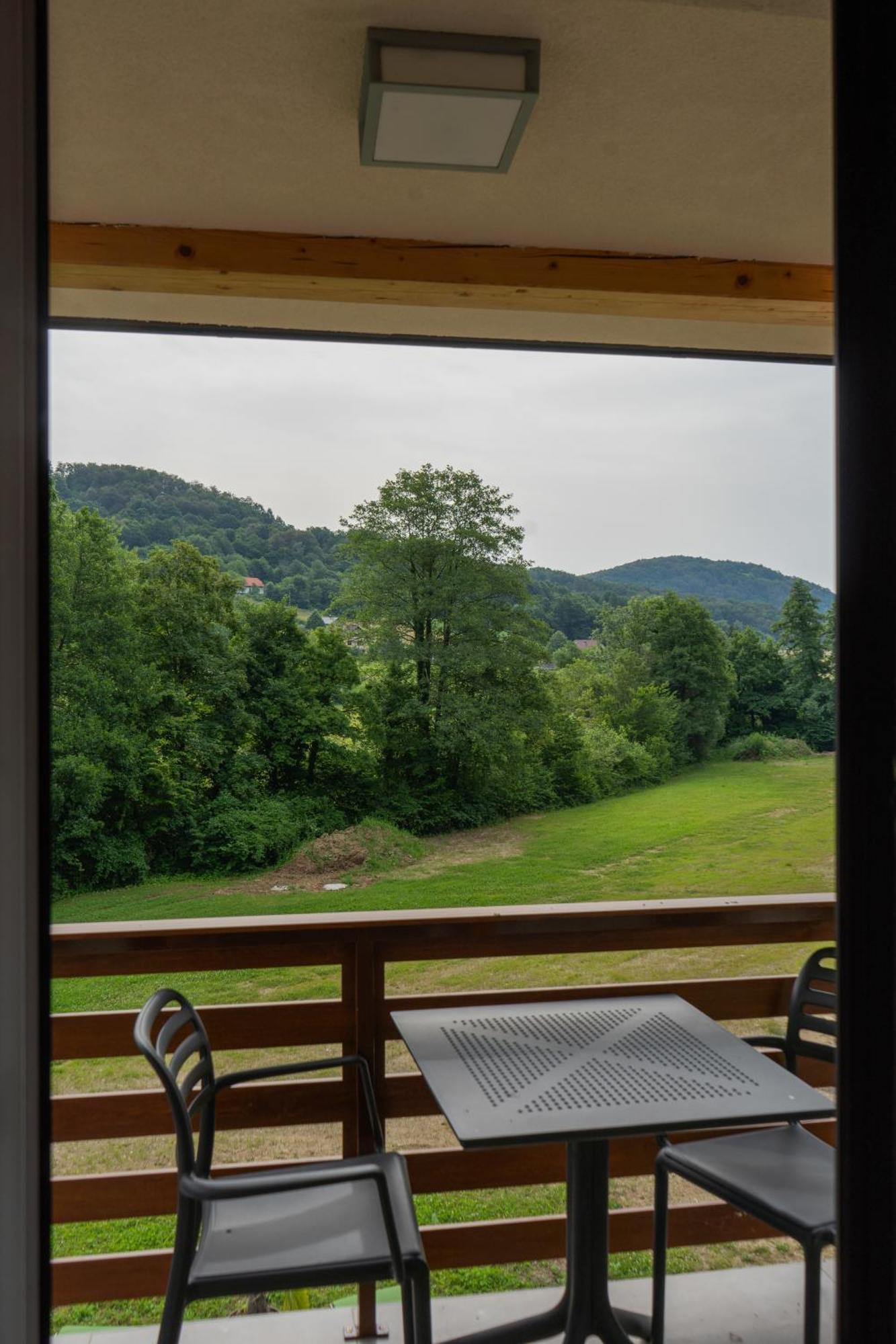 Ribnik Stari Trg Apartment Lesicno ห้อง รูปภาพ