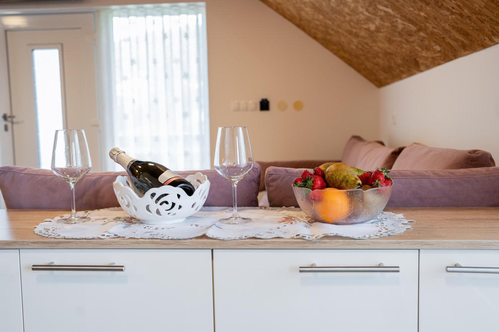 Ribnik Stari Trg Apartment Lesicno ห้อง รูปภาพ